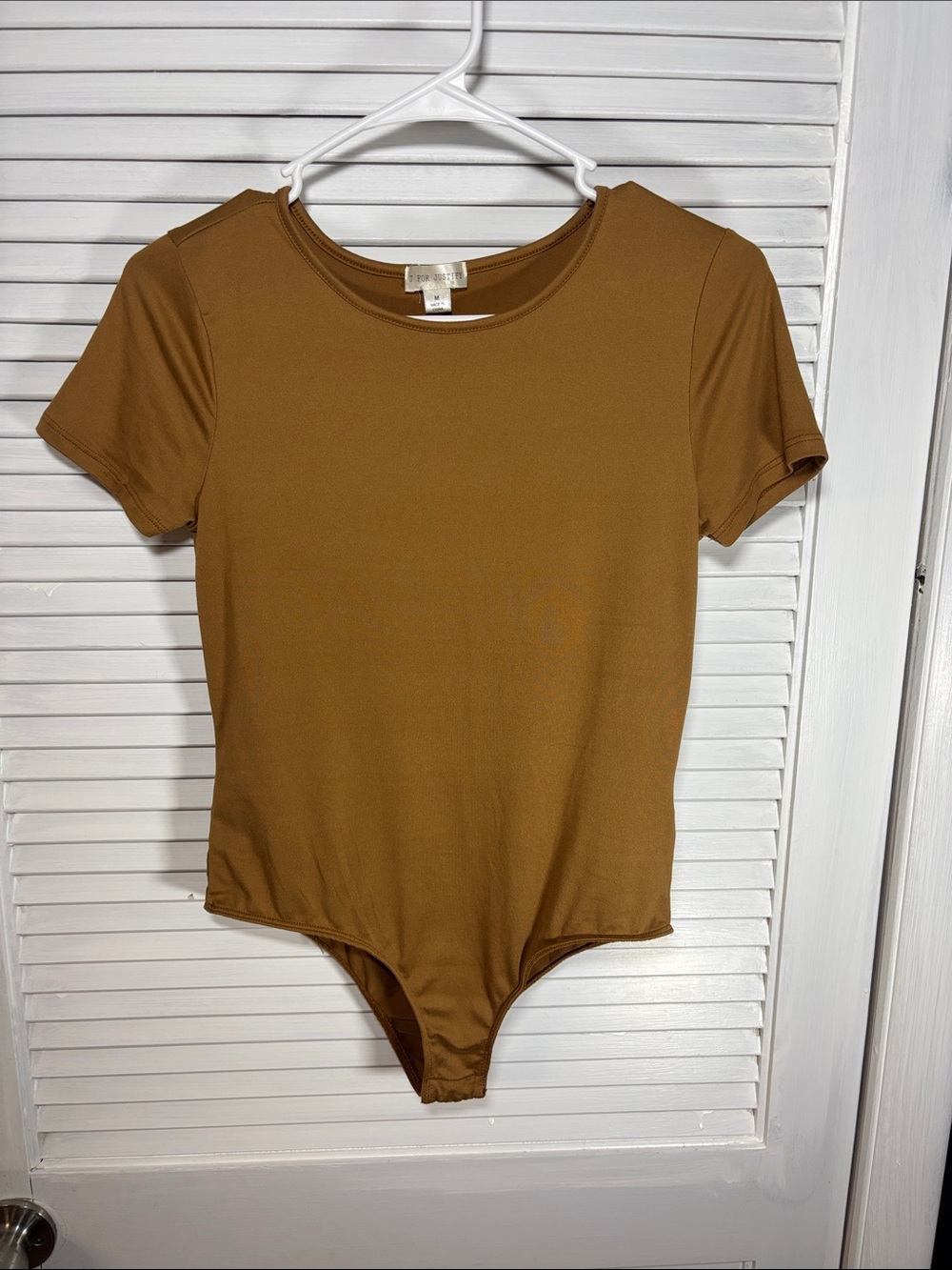J for Justify Short Sleeve Scoop Bodysuit in Camel Brown